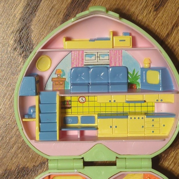Vintage Polly Pocket Polly's Pony Club Stable '89 Bluebird Toys Compact Complete - Picture 5 of 8
